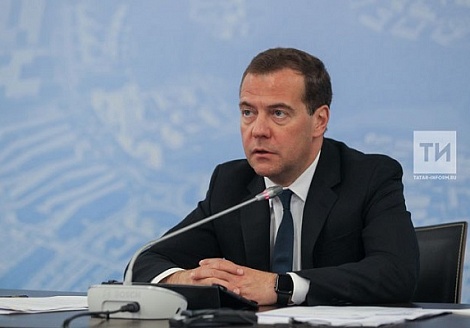 Председатель Правительства РФ Дмитрий Медведев поздравил российских лыжников Александра Большунова и Андрея Ларькова с завоеванием серебряной и бронзовой медалях в марафоне на Олимпиаде-2018. 