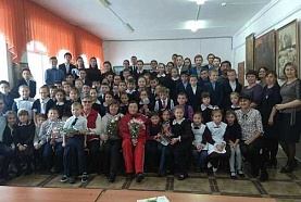 Паралимпийская чемпионка по лыжным гонкам Ирина Полякова рассказала школьникам о своих достижениях